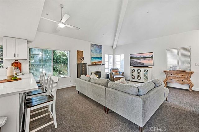 4561 Warner 201, Huntington Beach, CA 92649