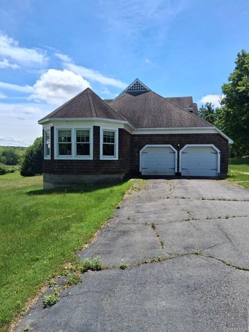 309 Winterton Road, Bloomingburg, NY 12721