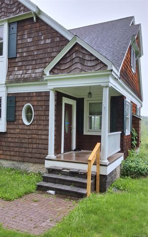 309 Winterton Road, Bloomingburg, NY 12721