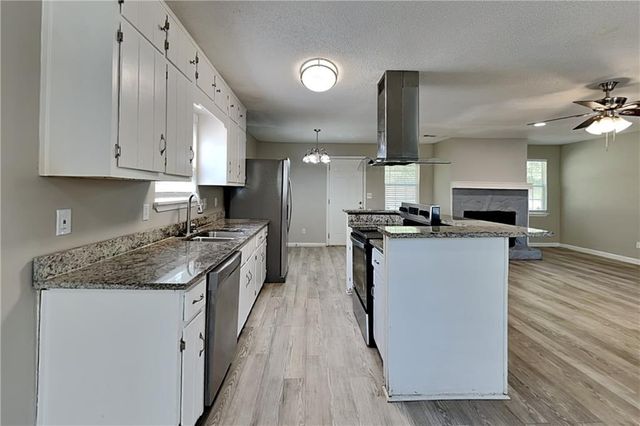 4956 W Ridge Drive, Douglasville, GA 30135