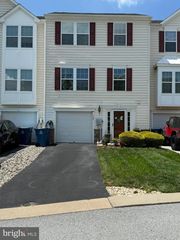 368 LAROSE DR #368, Coatesville, PA 19320