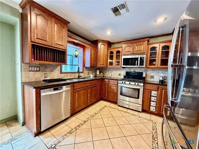 20 Hambleton Road, Victoria, TX 77905