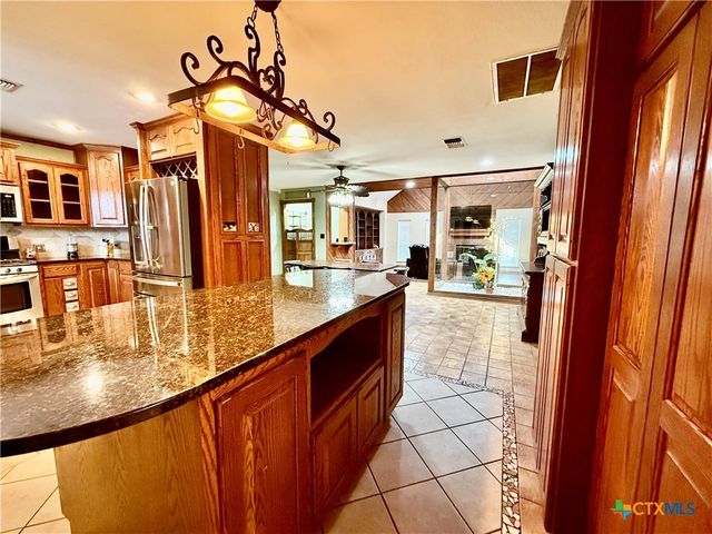 20 Hambleton Road, Victoria, TX 77905