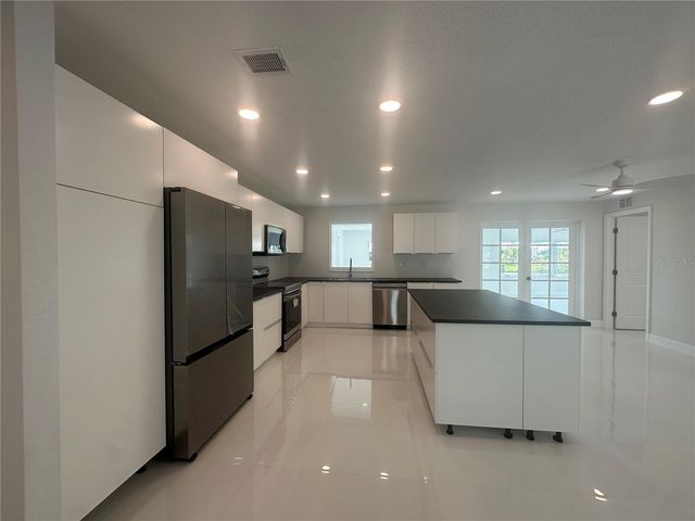 230 ANNAPOLIS LANE, Rotonda West, FL 33947
