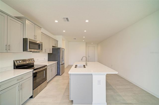 2206 WASHINGTON PALM COURT, Bradenton, FL 34212
