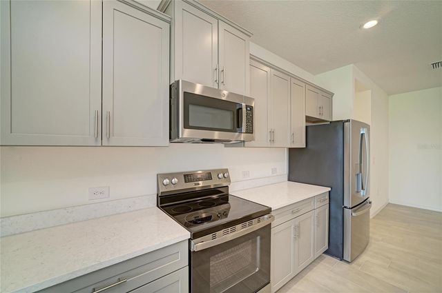 2206 WASHINGTON PALM COURT, Bradenton, FL 34212
