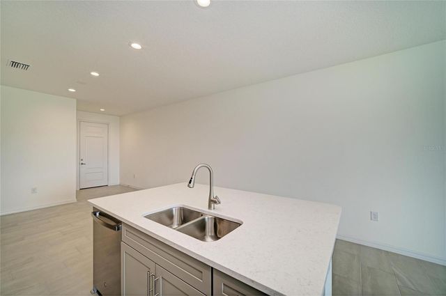 2206 WASHINGTON PALM COURT, Bradenton, FL 34212