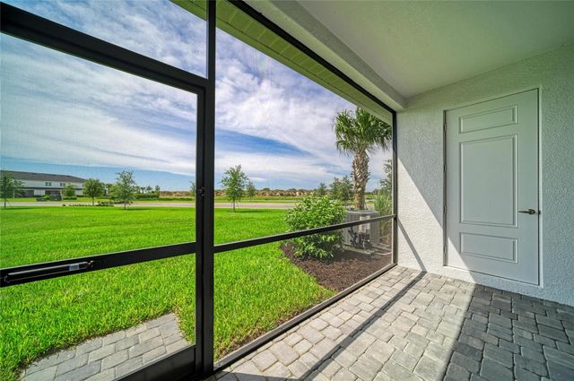 2206 WASHINGTON PALM COURT, Bradenton, FL 34212