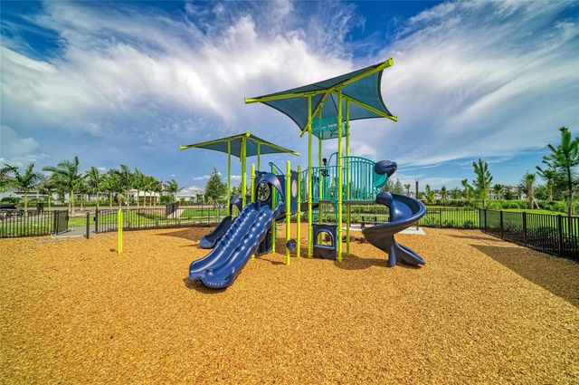 2206 WASHINGTON PALM COURT, Bradenton, FL 34212