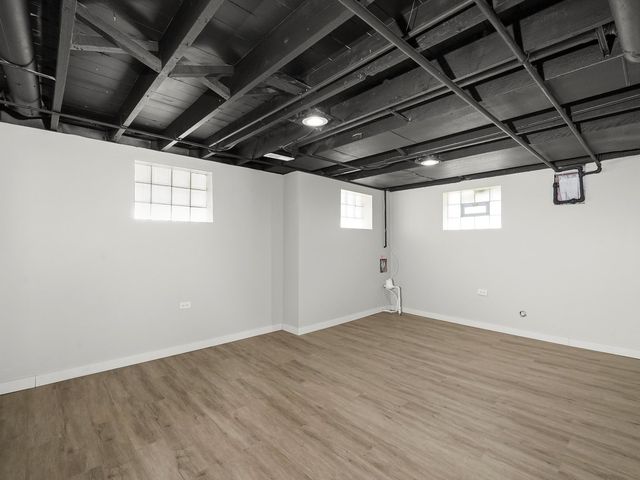 811 S 7th Avenue, Maywood, IL 60153