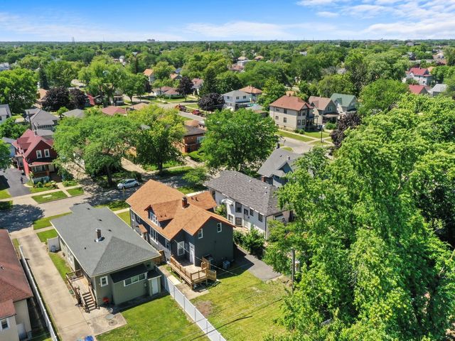 811 S 7th Avenue, Maywood, IL 60153