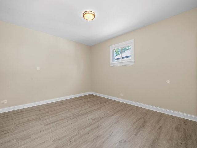 811 S 7th Avenue, Maywood, IL 60153