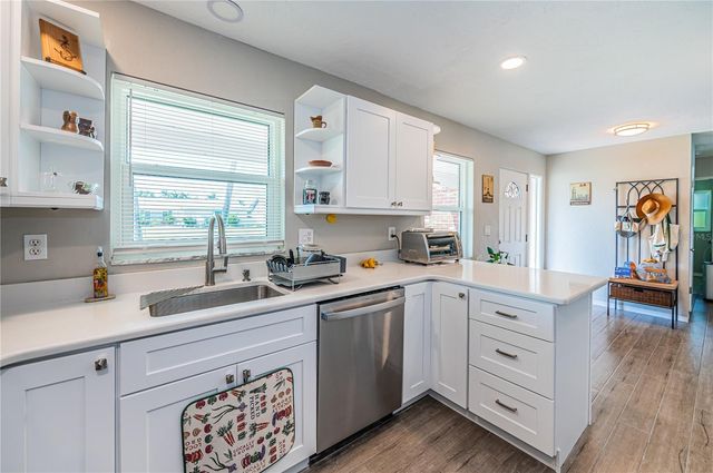 7927 11TH AVENUE S, St Petersburg, FL 33707