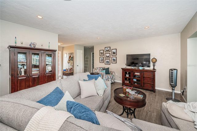 7927 11TH AVENUE S, St Petersburg, FL 33707