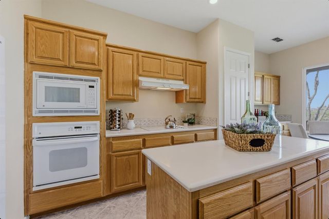 2436 Cody Ct, Rocklin, CA 95765