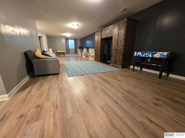 17224 Morgan Avenue, Gretna, NE 68028