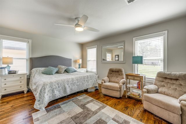 810 Kiowa Drive E, Gainesville, TX 76240