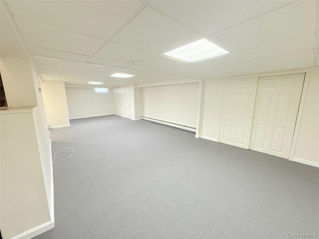 8 E Gate, Plainview, NY 11803