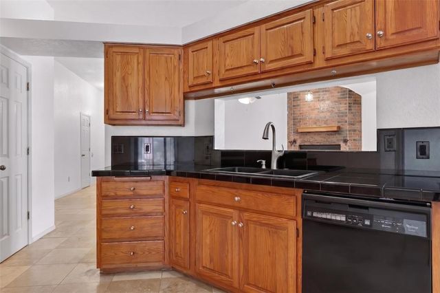 7232 NW 102nd Street, Oklahoma City, OK 73162