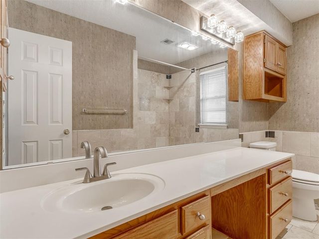 7232 NW 102nd Street, Oklahoma City, OK 73162
