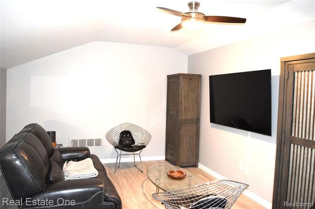 43513 Pendleton Circle, Sterling Heights, MI 48313