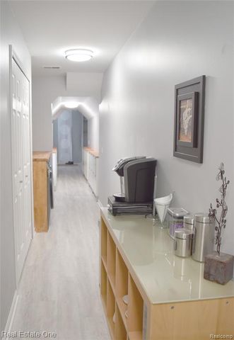 43513 Pendleton Circle, Sterling Heights, MI 48313