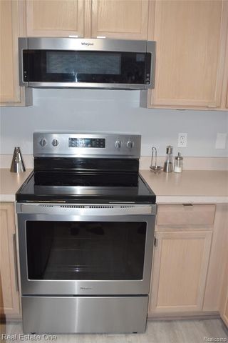 43513 Pendleton Circle, Sterling Heights, MI 48313