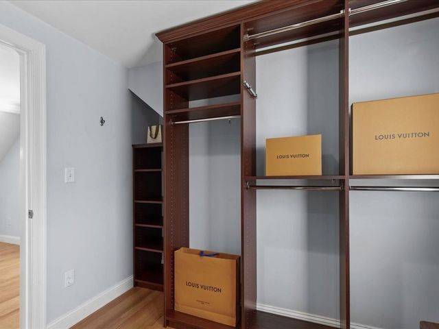 40 Catherine B, Boston, MA 02131