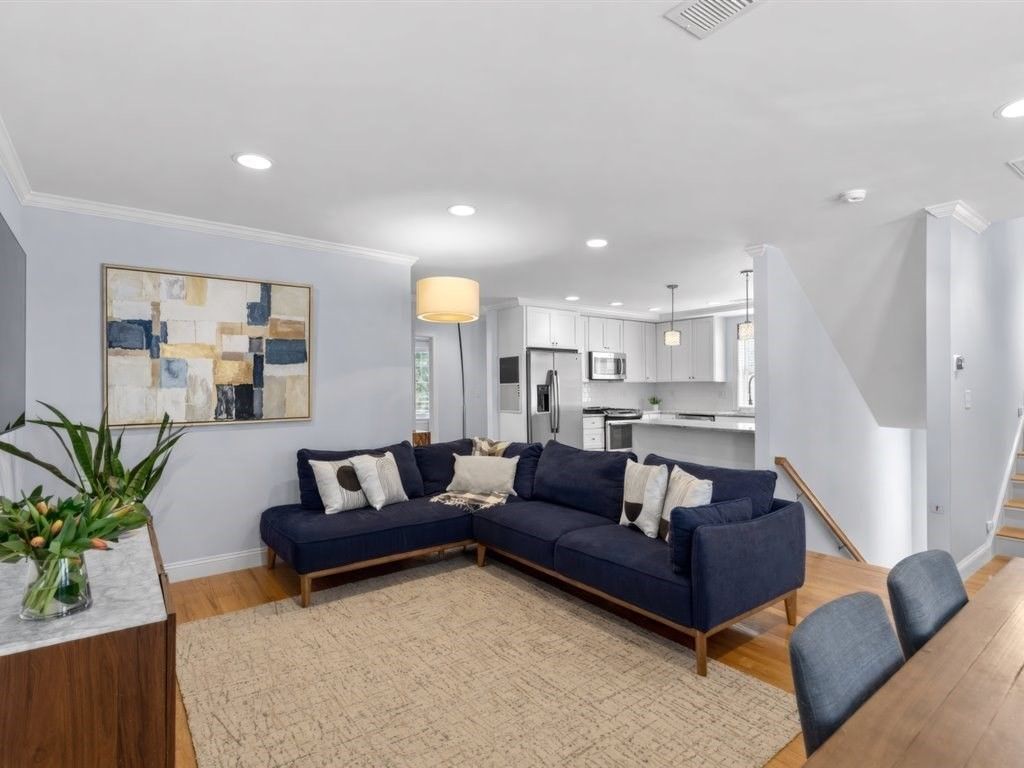 40 Catherine B, Boston, MA 02131