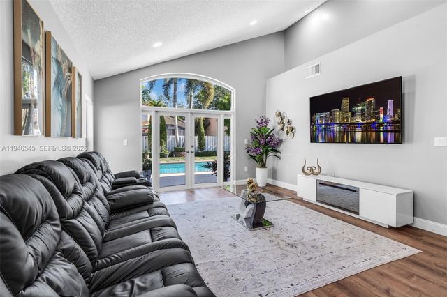 2003 NW 181st Ave, Pembroke Pines, FL 33029