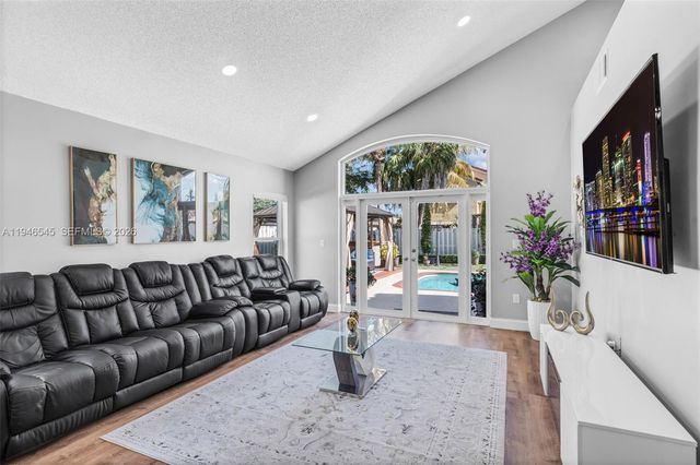 2003 NW 181st Ave, Pembroke Pines, FL 33029