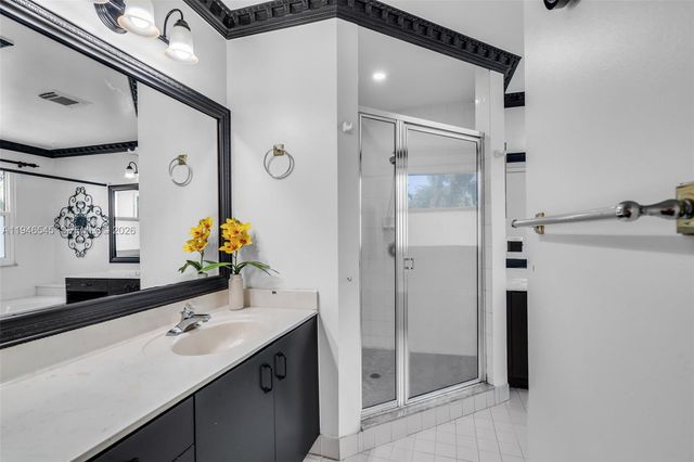 2003 NW 181st Ave, Pembroke Pines, FL 33029