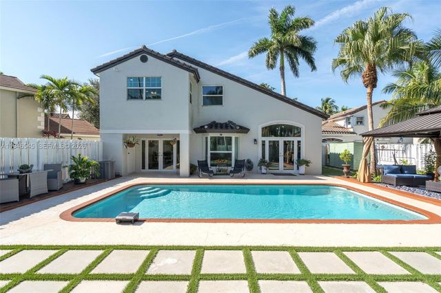 2003 NW 181st Ave, Pembroke Pines, FL 33029