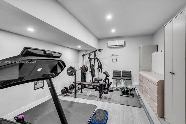 2003 NW 181st Ave, Pembroke Pines, FL 33029