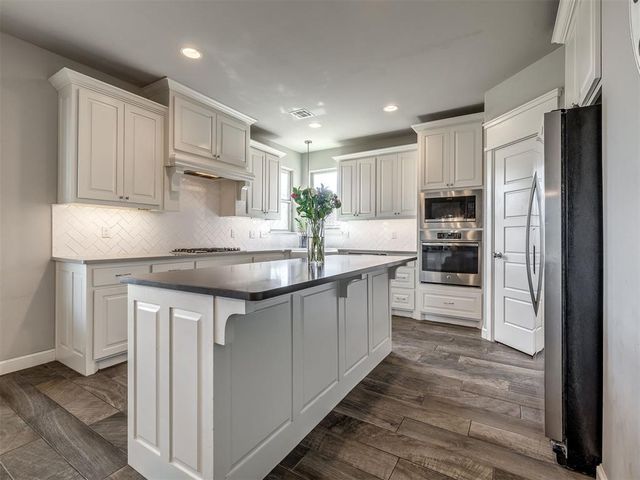 4508 Baldwin Avenue, Moore, OK 73160