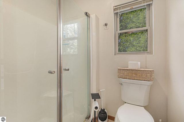 859 Pine Grove, Traverse City, MI 49686