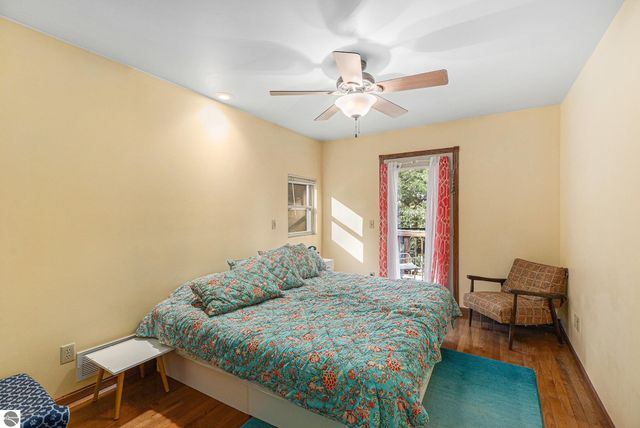 859 Pine Grove, Traverse City, MI 49686