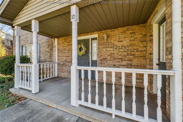 10 Windsong Way, Nitro, WV 25143