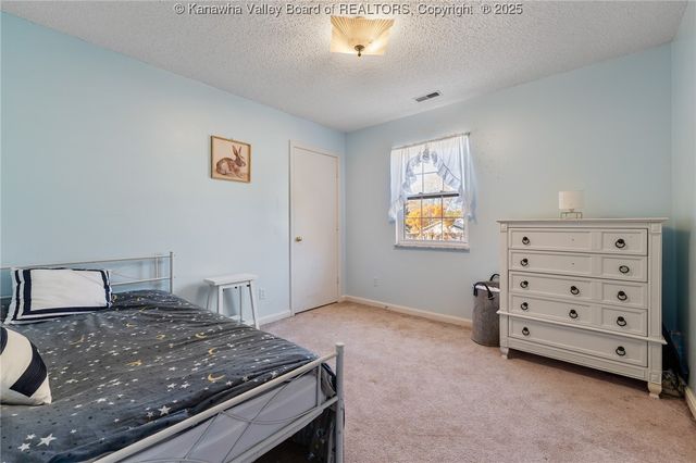 10 Windsong Way, Nitro, WV 25143