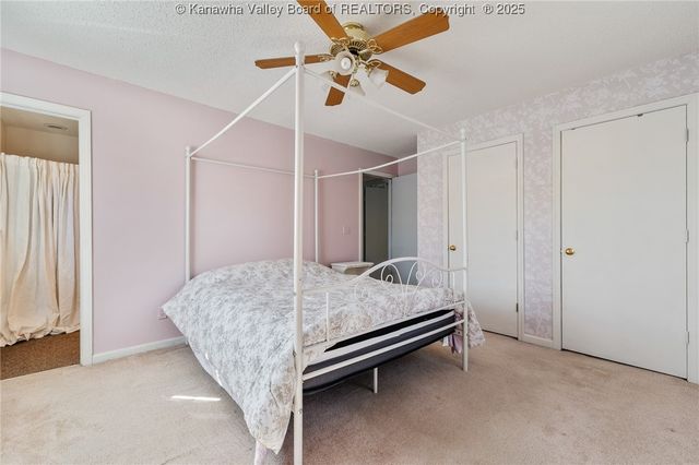 10 Windsong Way, Nitro, WV 25143