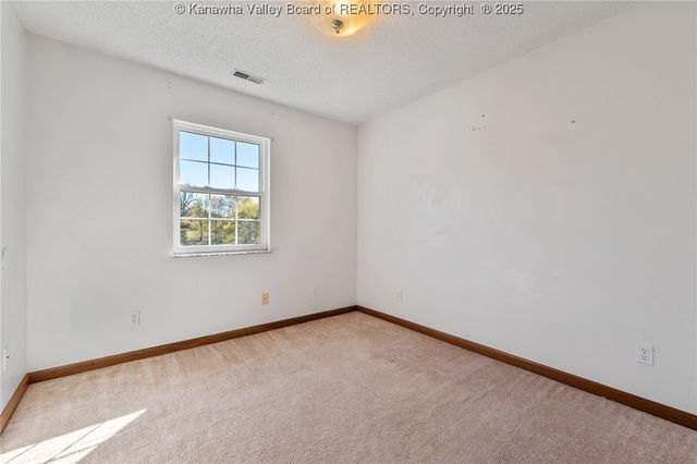 10 Windsong Way, Nitro, WV 25143