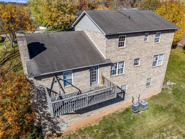 10 Windsong Way, Nitro, WV 25143