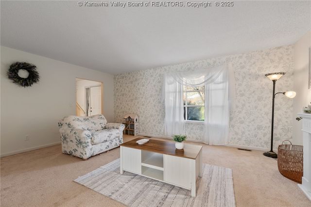 10 Windsong Way, Nitro, WV 25143