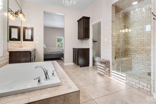 13012 Plumas Wood Lane, Bakersfield, CA 93314