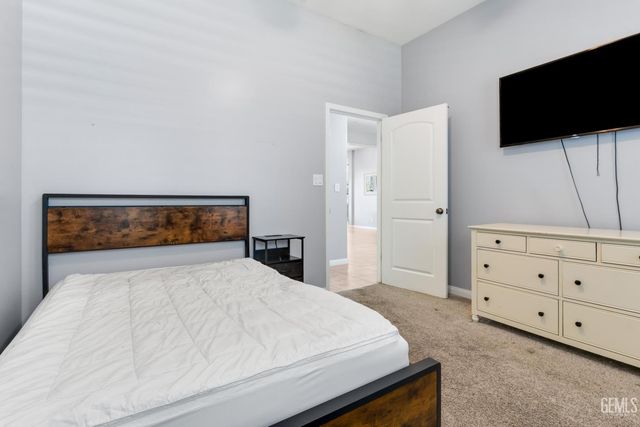 13012 Plumas Wood Lane, Bakersfield, CA 93314