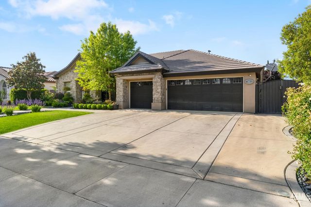 13012 Plumas Wood Lane, Bakersfield, CA 93314