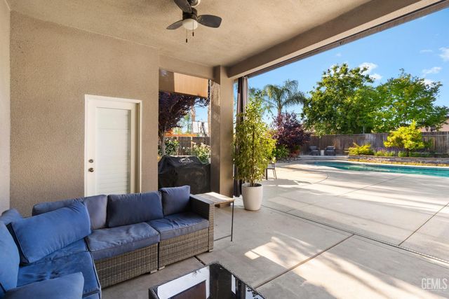 13012 Plumas Wood Lane, Bakersfield, CA 93314