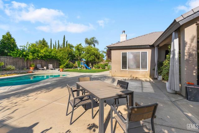 13012 Plumas Wood Lane, Bakersfield, CA 93314