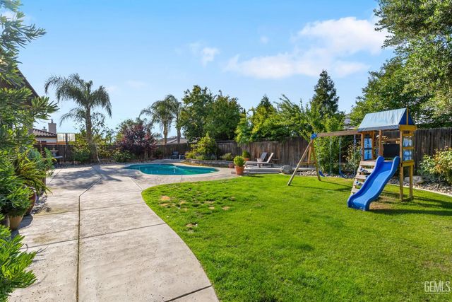 13012 Plumas Wood Lane, Bakersfield, CA 93314