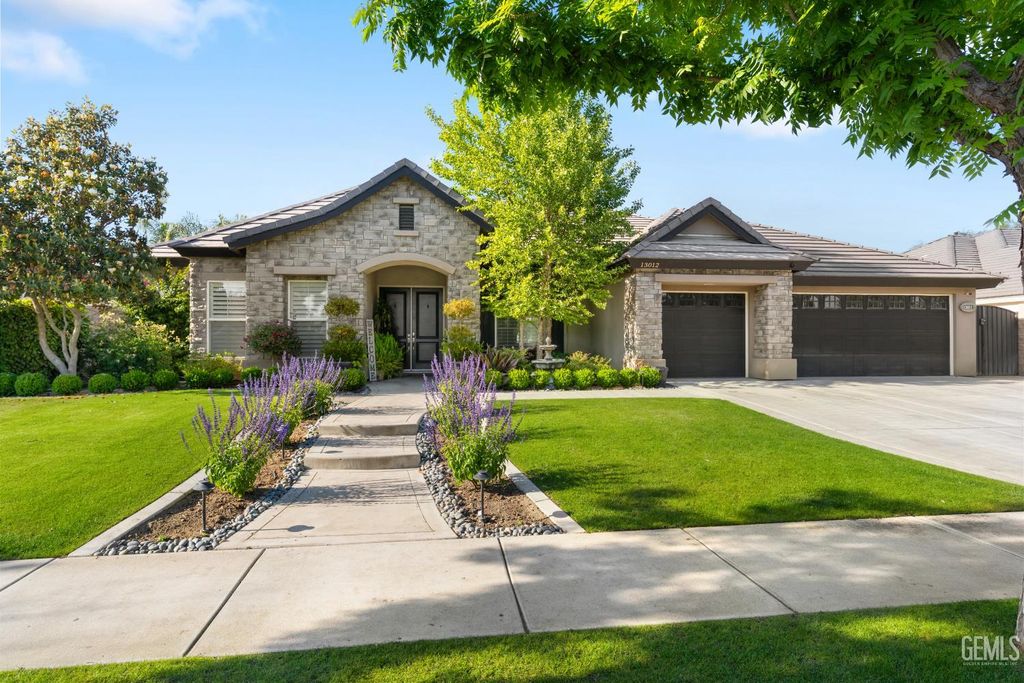 13012 Plumas Wood Lane, Bakersfield, CA 93314